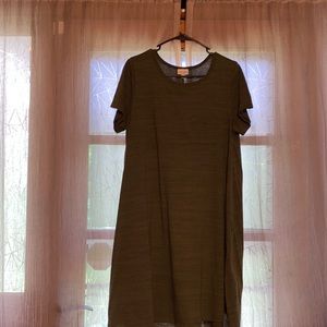 Lularoe like new condo on army green pocket tee style dress simi high low style